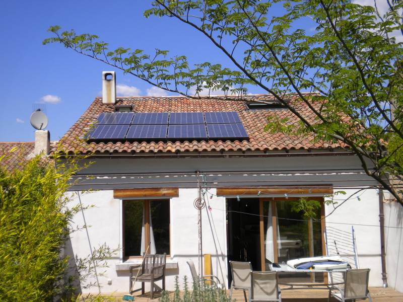 Augmentez votre autonomie avec une installation d'autoconsommation de 2000 W à Aix-en-Provence